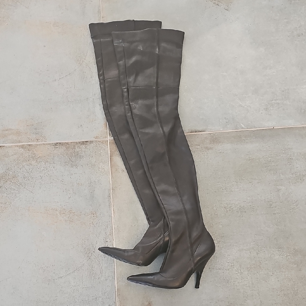 Gianfranco Ferre Sleek Black Over-the-Knee Boots